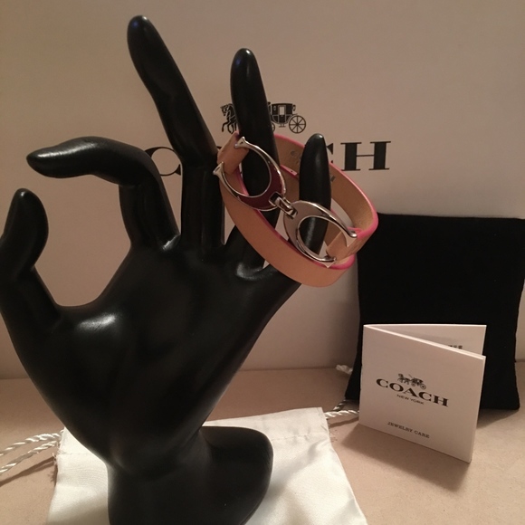 COACH DOUBLE WRAP LEATHER SIGNATURE C BRACELET - Picture 4 of 8